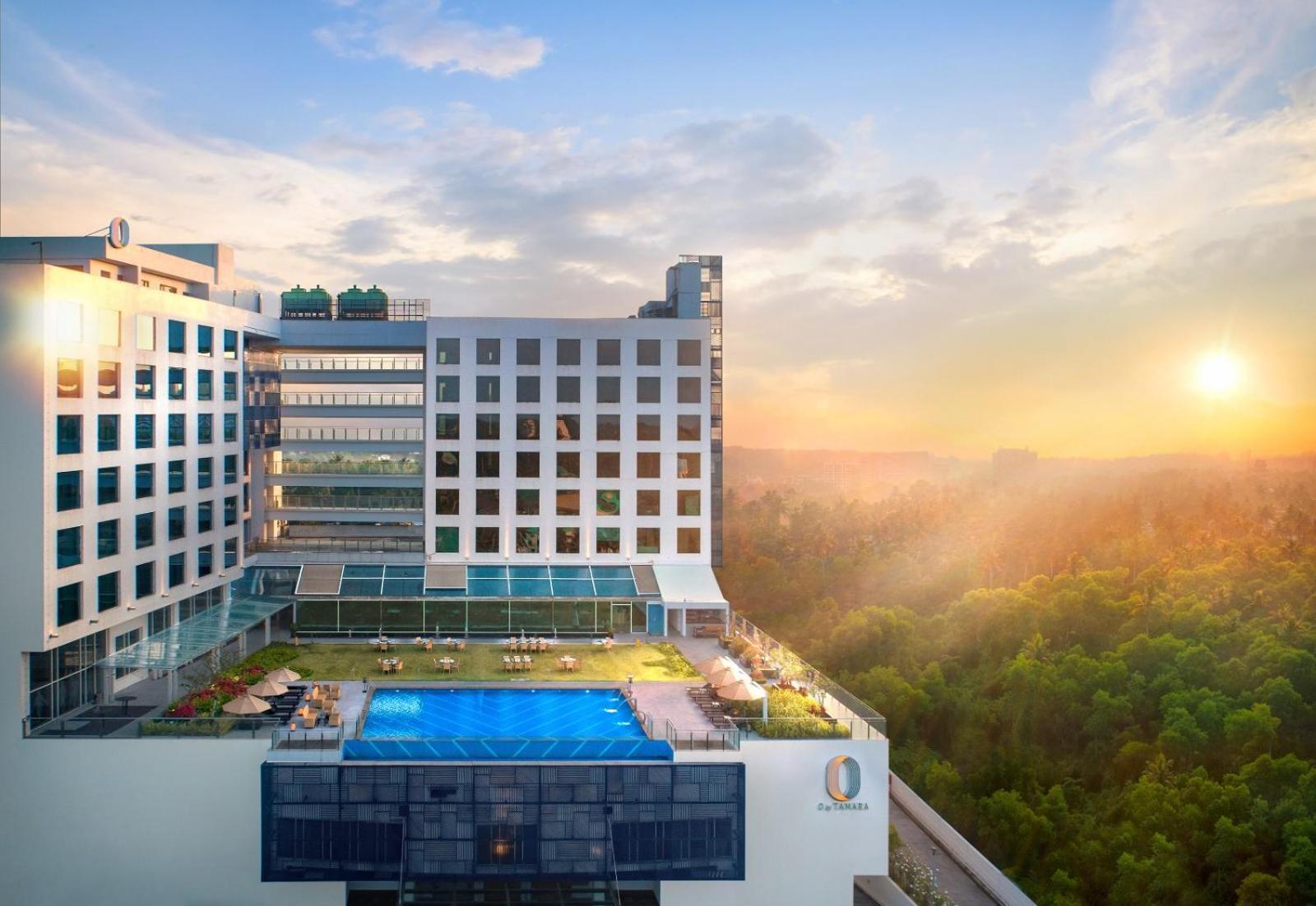 טריואנדרום O By Tamara, Trivandrum מראה חיצוני תמונה The hotel's rooftop pool